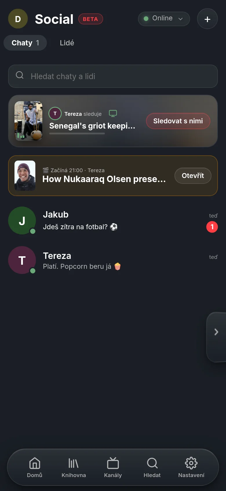 Social ve Vumě na telefonu: nahoře řádek, že Tereza právě kouká na dokument DW, s tlačítkem pro společné koukání; pod ním naplánovaná watch party a chaty s Jakubem a Terezou.