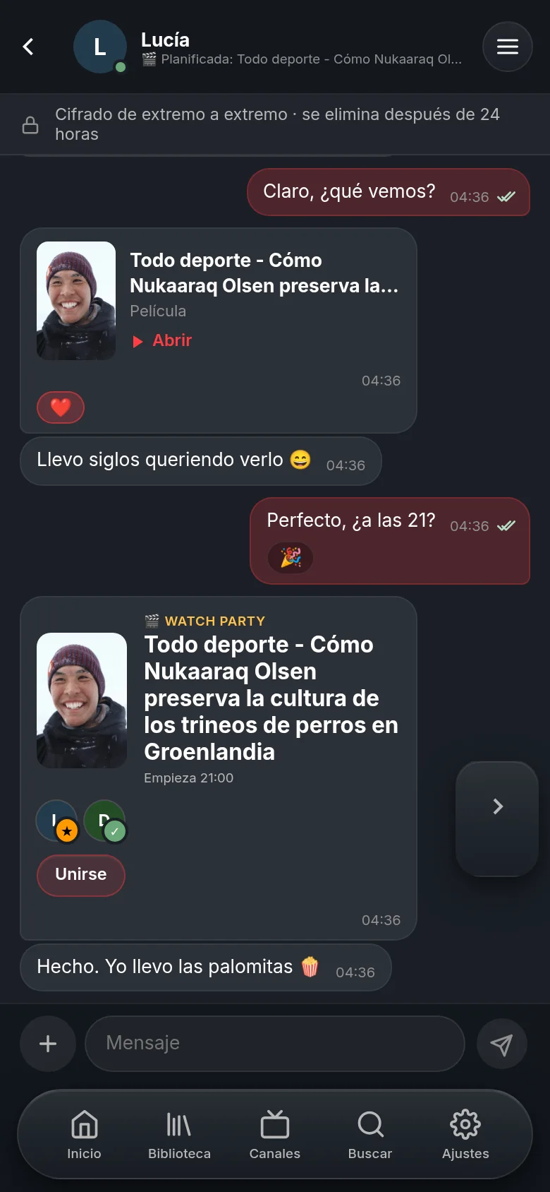 Un chat con Lucía en Vuma en un móvil: un documental de DW compartido como tarjeta con un corazón, una tarjeta de watch party para las 21 h con botón Unirse, y la línea que indica que el chat va cifrado de extremo a extremo y se borra a las 24 horas.