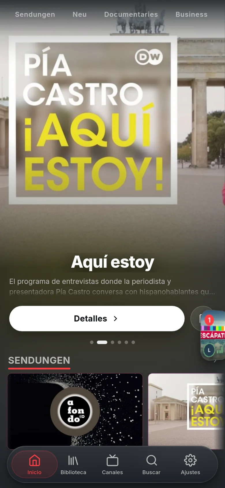 El panel de Vuma con el addon de DW en un móvil; en el borde, la tarjeta Social con la cara de Lucía, porque está viendo algo ahora mismo.