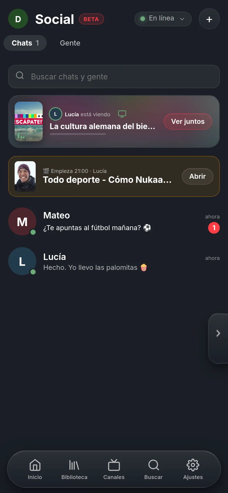 Social en Vuma en un móvil: arriba la línea que dice que Lucía está viendo un documental de DW, con un botón para ver con ella; debajo, la watch party planeada y los chats con Mateo y Lucía.