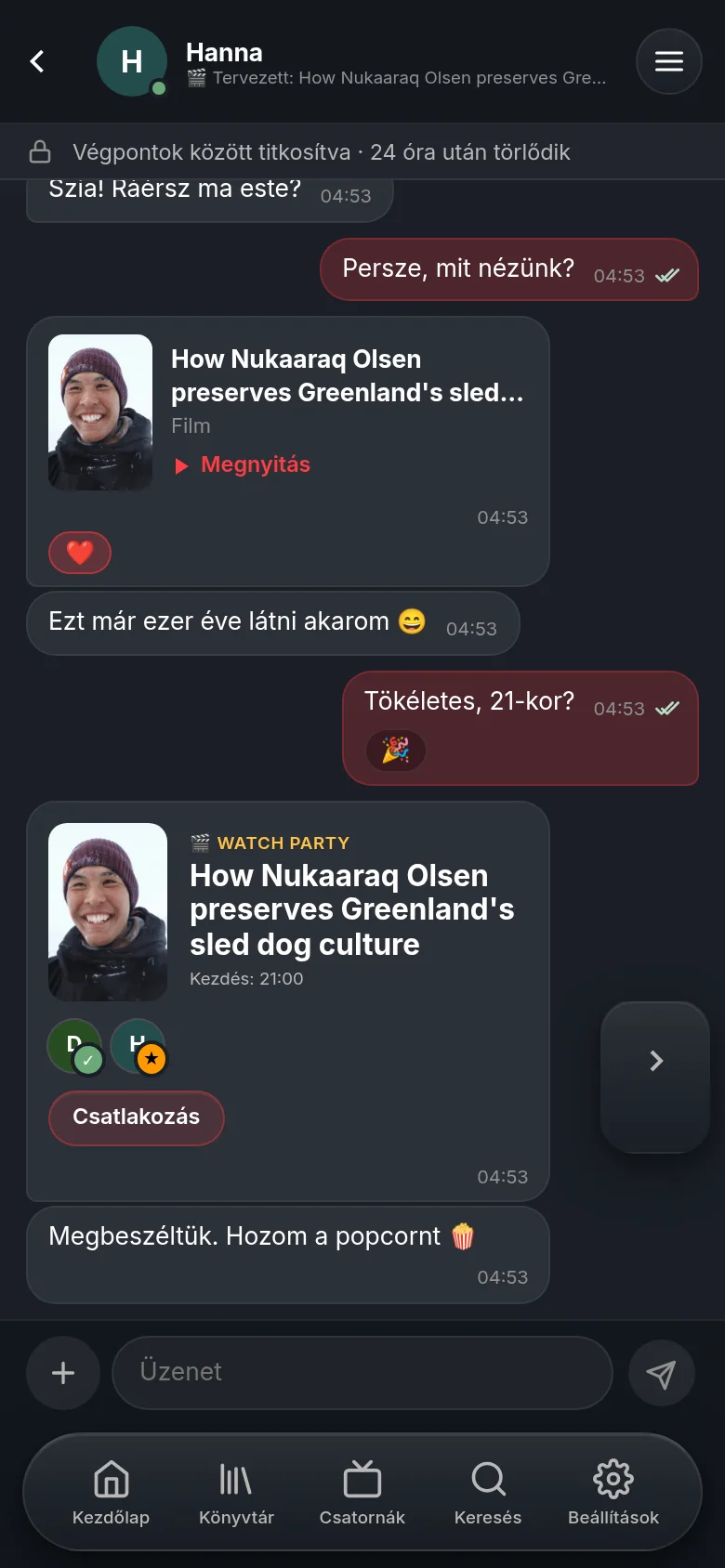 Egy chat Hannával a Vumában egy telefonon: egy megosztott DW-dokumentumfilm kártyaként egy szívvel, egy watch party-kártya 21 órára Csatlakozom gombbal, és a sor, hogy a chat végponttól végpontig titkosított és 24 óra után törlődik.